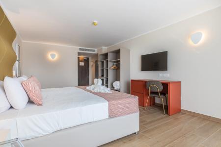 Seaview - Adults Only 16 Plus - 33