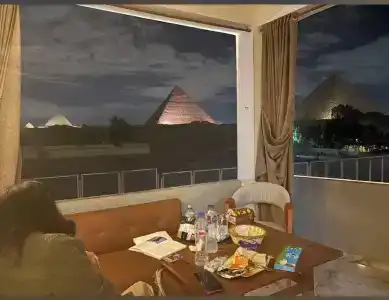 Pyramids View - 100