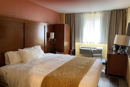 Ramada by Wyndham New York Times Square West - 5