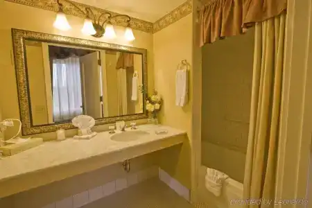 Gaslamp Plaza Suites - 8