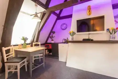 Tulip Guesthouse - 13