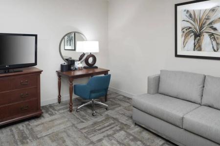 Hampton Inn - 5