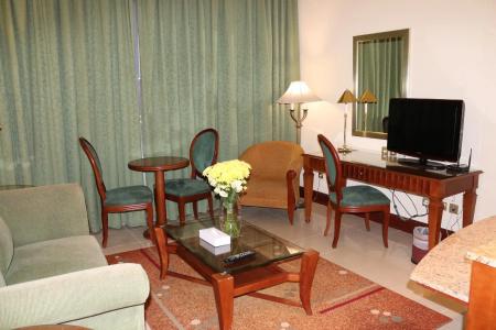 Pearl City Suites - 18