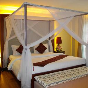 Lux Riverside & Apartment - 32