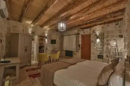Acropolis Cave Suite - 50