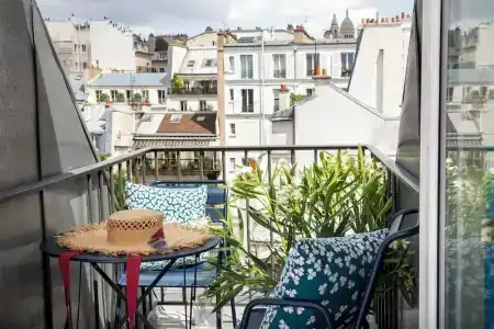Les Matins de Paris & Spa - 86