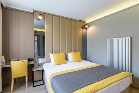 Seraglio & Suites - 34