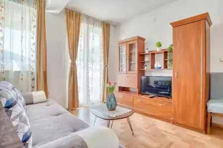Elena - 294