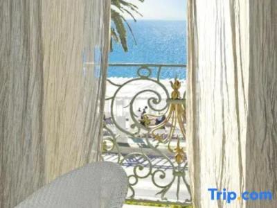 Hôtel Le Royal Promenade des Anglais - 134
