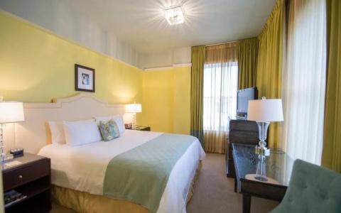 DeLuxe, a Provenance Hotel - 57