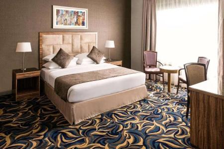 Emirates Plaza - 3