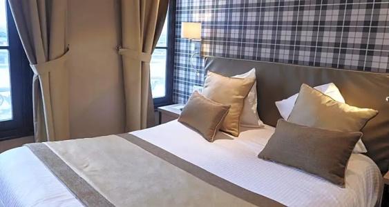 Best Western Le Cheval Blanc -Centre- Vieux Port - 47