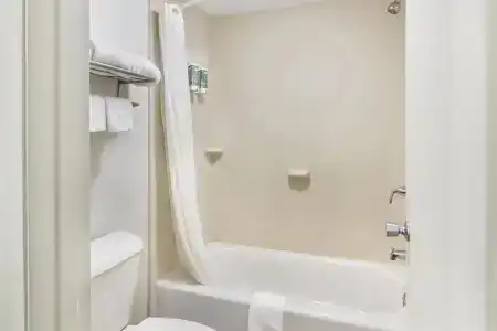 Best Western Central Inn - 9