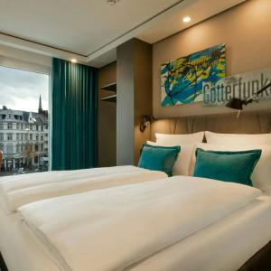One Bonn-Beethoven - 22