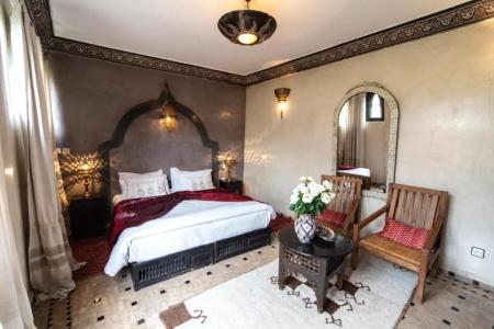 Riad Mur Akush - 25