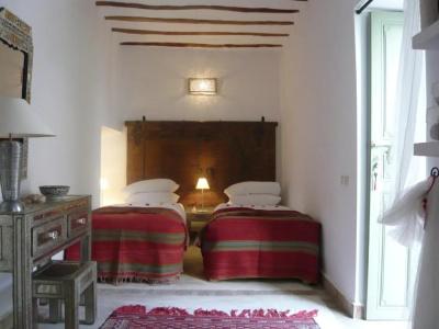 Riad Timila - 25