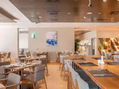 Mercure Dubai Barsha Heights Suites - 16