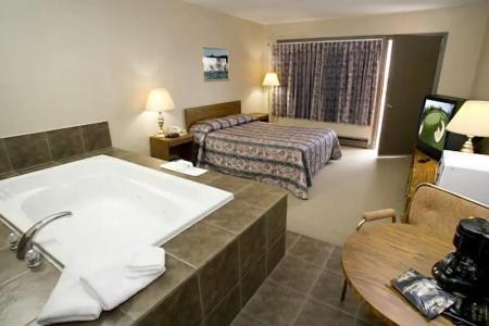 Candlelight Inn - 17