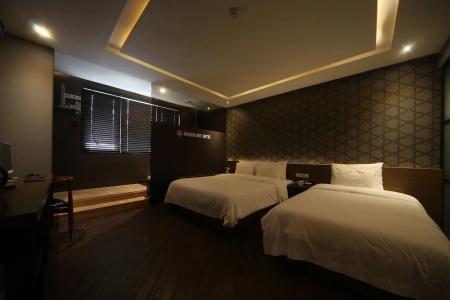 Beomil Brown Dot - 108