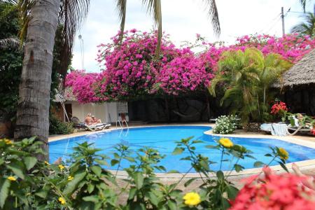 Langi Langi Beach Bungalows - 13