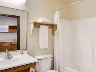 WoodSpring Suites - 24