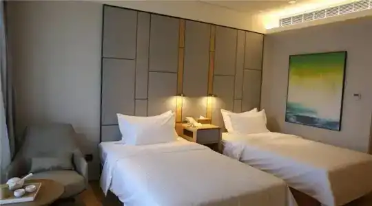 JI Shanghai Hongqiao National Convention and Exhibition Center Huaxiang Road - 26