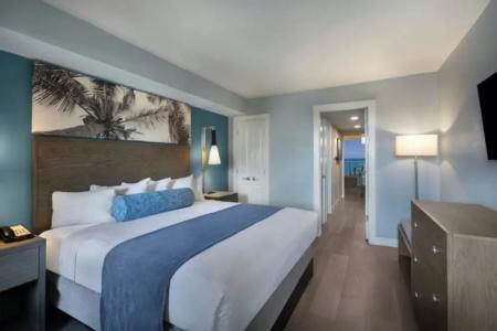 Breakers Resort - 235