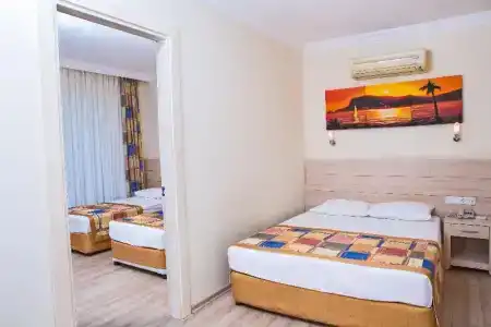 Gardenia Beach - 50