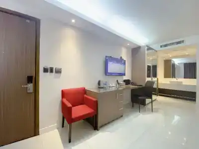 The Luxe - 61