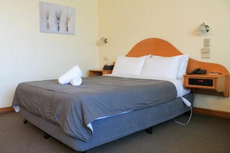 St Georges Motor Inn - 44