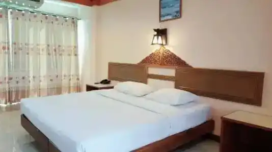 Sawasdipong - 4