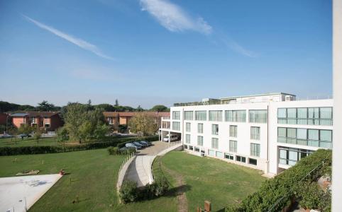 Pisa Tower Plaza - 27