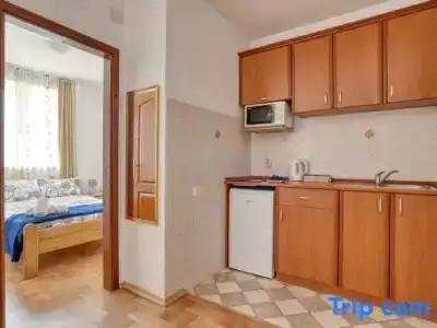 Elena - 274