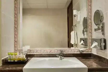 Ramada by Wyndham Beach Ajman - 8