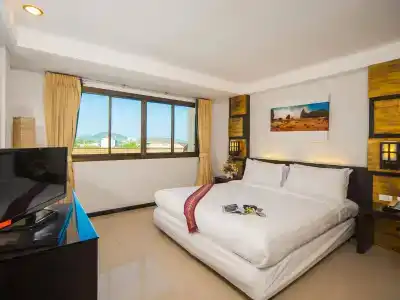 Crystal Inn - 2