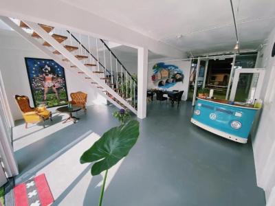 Outside Inn - 7
