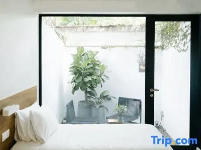 Lloyd's Inn (SG Clean, Staycation Approved) - 64