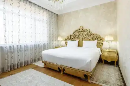 Royal Residence - 201