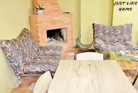Red Fox Guesthouse - 18