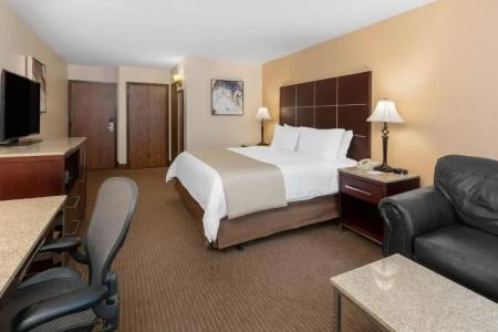 Wyndham Riverfront - 54