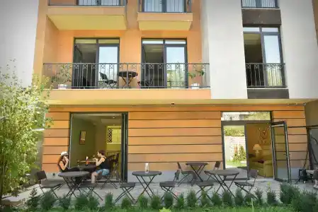 Avenue 30 - 8