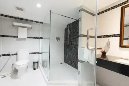 Adelphi Pattaya - Sha Extra Plus - 48