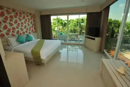 Chalong Beach Front Residence - 33