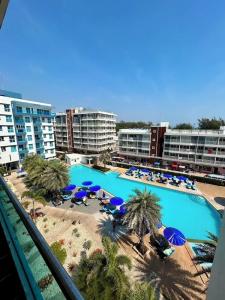 GrandBlue Resort & Beachclub - 62