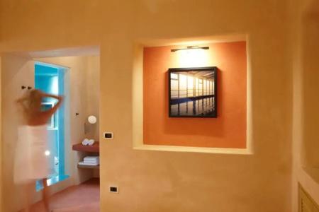 Voreina Gallery Suites - 95