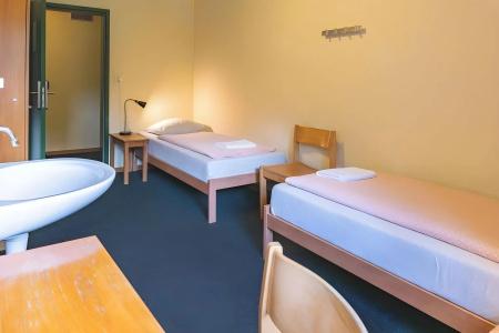 St. Moritz Youth Hostel - 23