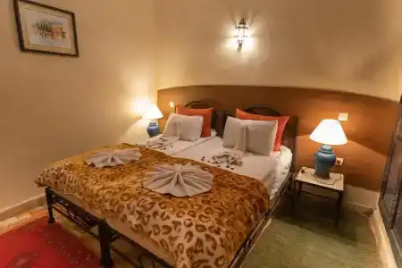 Riad Losra - 61