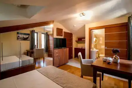 Hedera Residences - Kumbor - 80