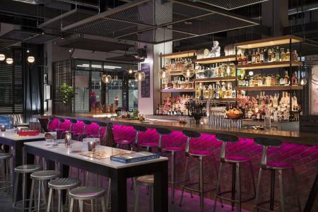 Moxy Chicago Downtown - 20