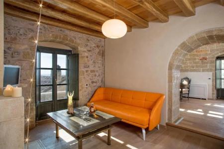 Moni Emvasis Luxury Suites - 50